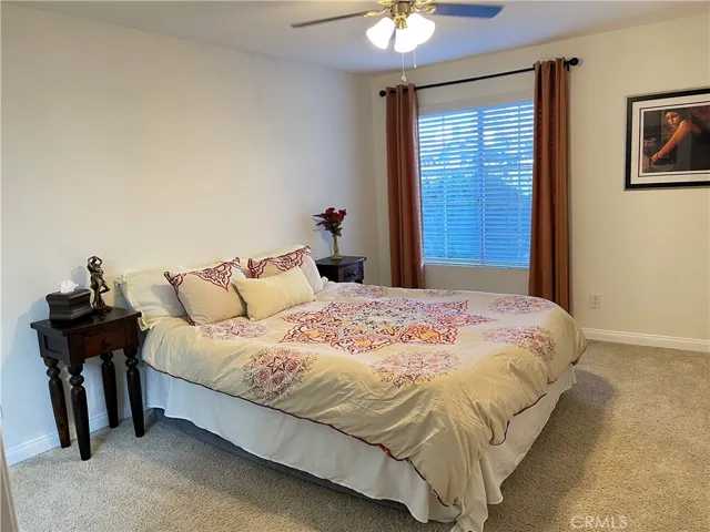 5540 Owensmouth, Woodland Hills, California 91367