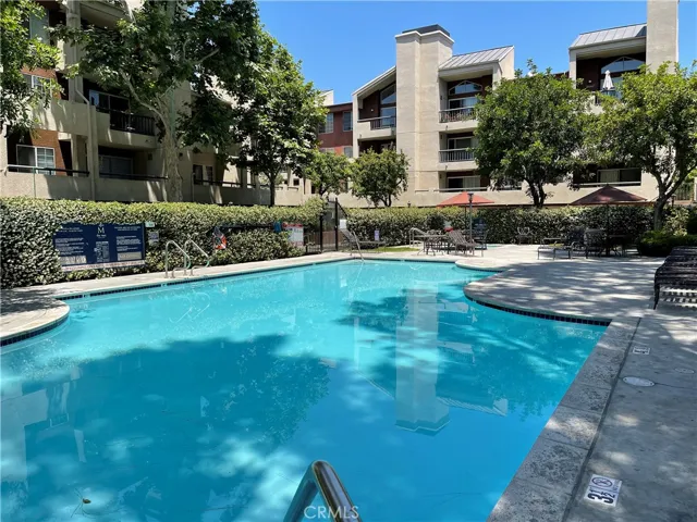 5540 Owensmouth, Woodland Hills, California 91367