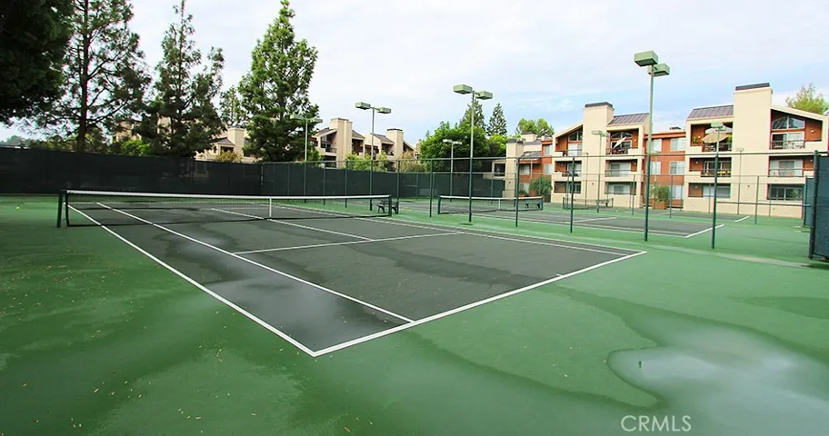 5540 Owensmouth, Woodland Hills, California 91367