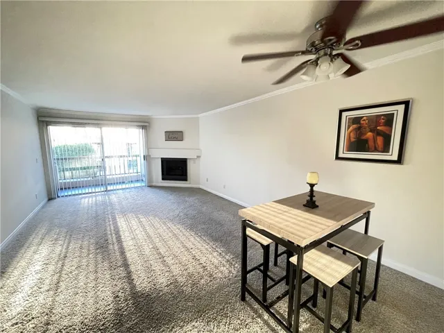 5540 Owensmouth, Woodland Hills, California 91367