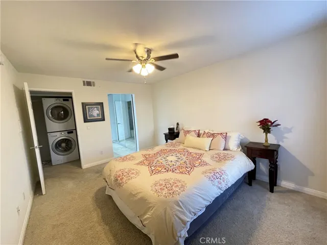 5540 Owensmouth, Woodland Hills, California 91367