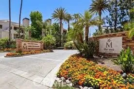 5540 Owensmouth, Woodland Hills, California 91367