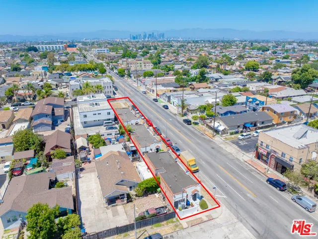 6533 S Hoover Street, Los Angeles, California 90044