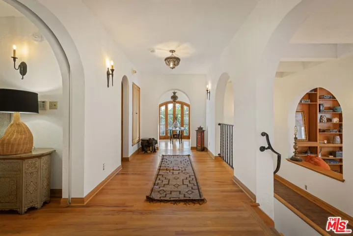 2586 Aberdeen Avenue, Los Angeles, California 90027