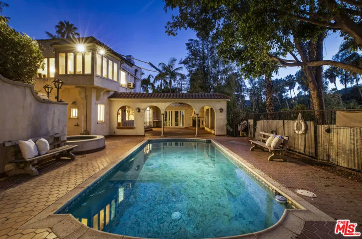 2586 Aberdeen Avenue, Los Angeles, California 90027