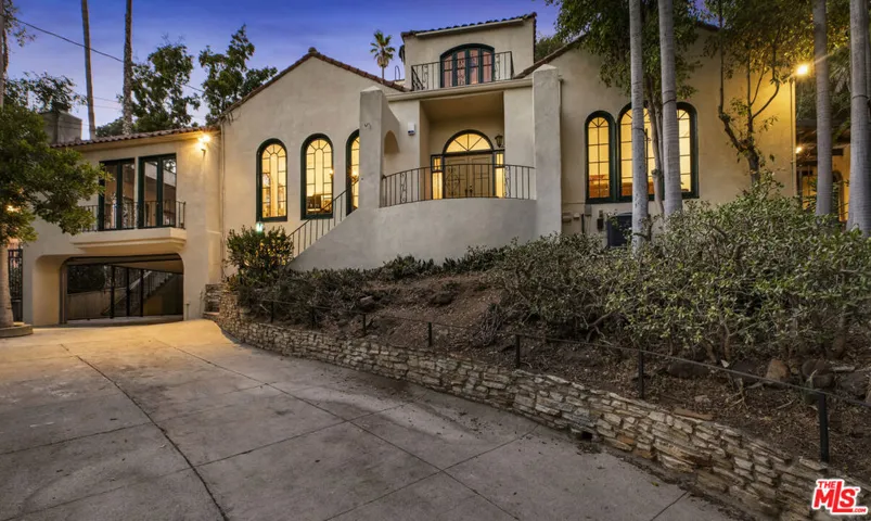 2586 Aberdeen Avenue, Los Angeles, California 90027
