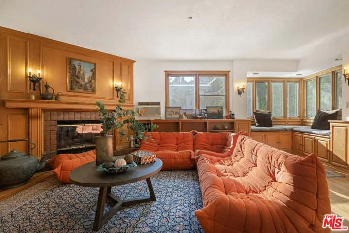 2586 Aberdeen Avenue, Los Angeles, California 90027