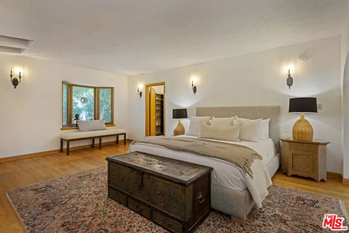 2586 Aberdeen Avenue, Los Angeles, California 90027