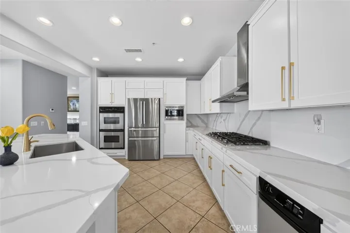 2420 Vista Del Sol, La Verne, California 91750