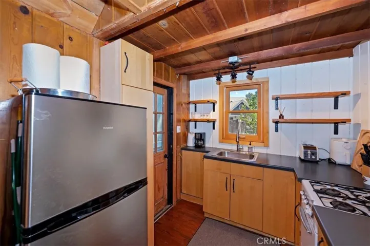 168 Craghill, Cedar Glen, California 92321