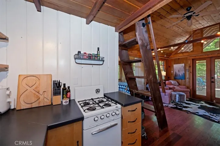 168 Craghill, Cedar Glen, California 92321