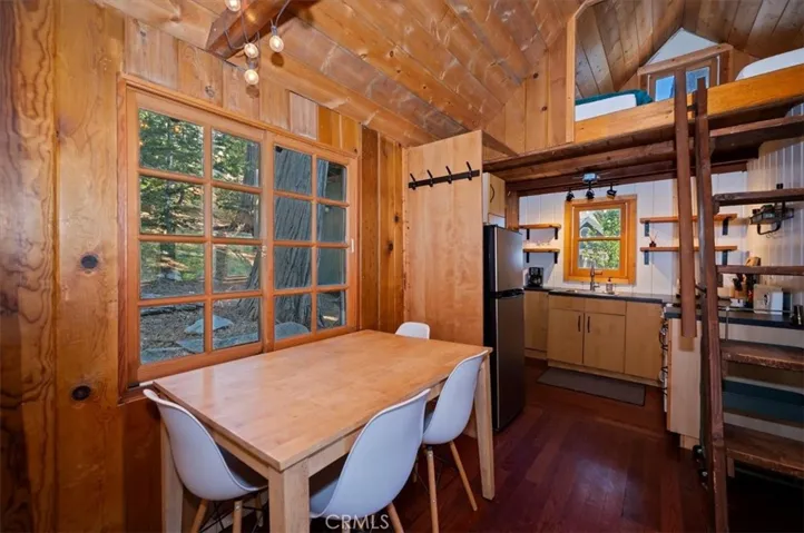 168 Craghill, Cedar Glen, California 92321