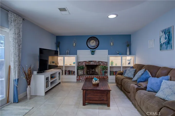 2453 Hemlock Court, Merced, California 95340