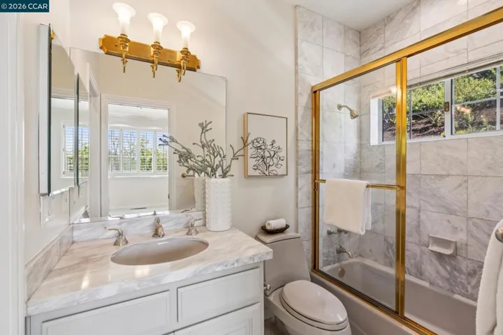 lower ensuite 3