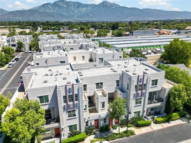 596 Katy, Upland, California 91786