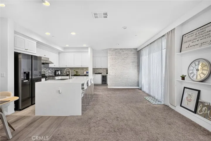 596 Katy, Upland, California 91786