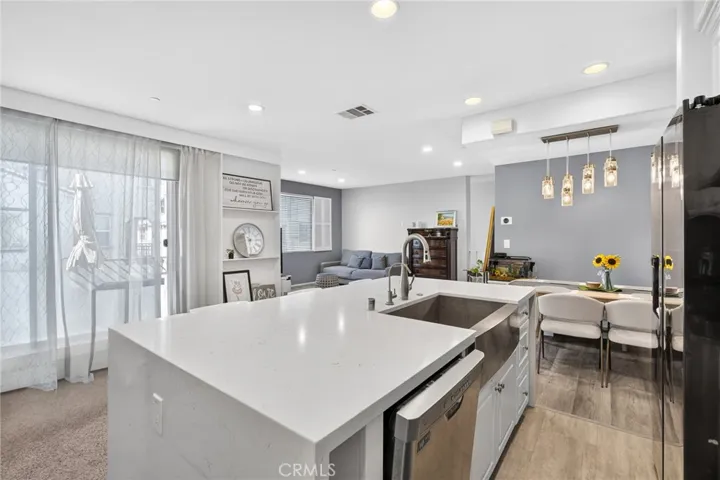 596 Katy, Upland, California 91786