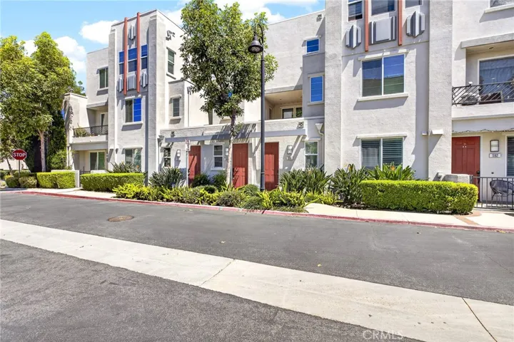 596 Katy, Upland, California 91786