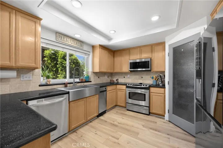 30833 Burning Tree Drive, Canyon Lake, California 92587