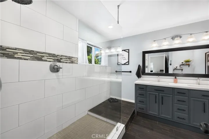 30833 Burning Tree Drive, Canyon Lake, California 92587