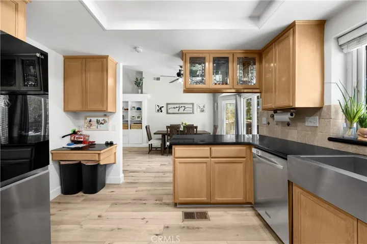 30833 Burning Tree Drive, Canyon Lake, California 92587