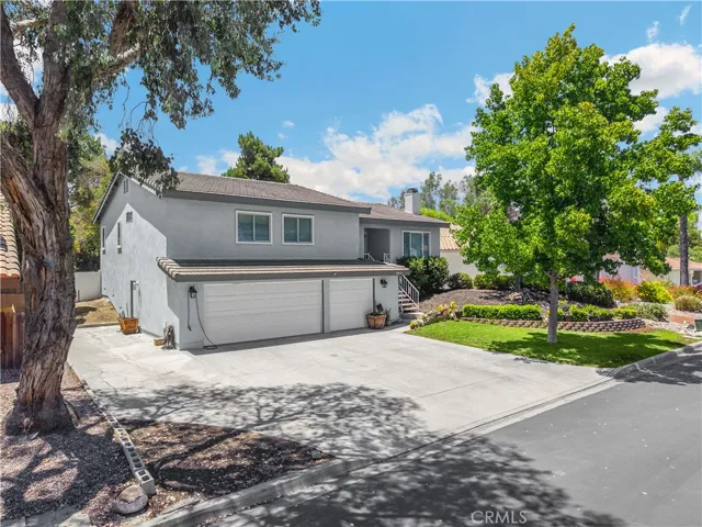 30833 Burning Tree Drive, Canyon Lake, California 92587