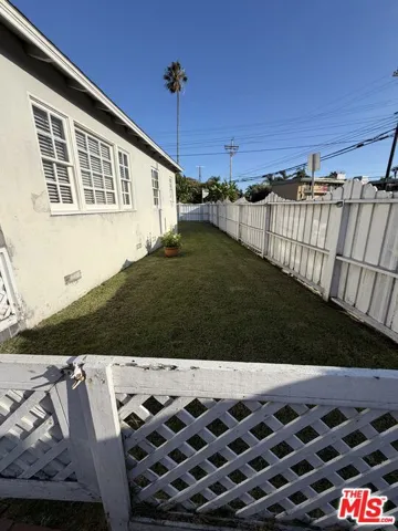 404 Venice Way, Los Angeles, California 90291