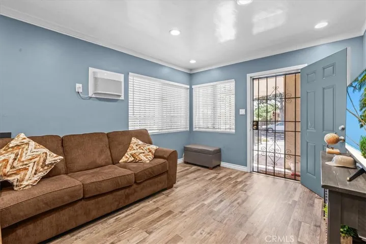 407 E Sunset, Long Beach, California 90805