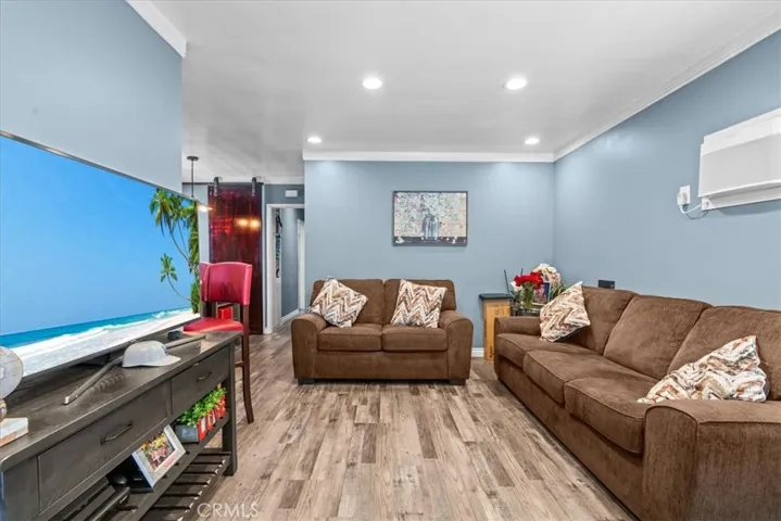 407 E Sunset, Long Beach, California 90805