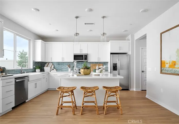 Photos are of the builder's model home and are for illustrative purposes only. Actual home and included features, finishes, colors, options, and elevation may vary.