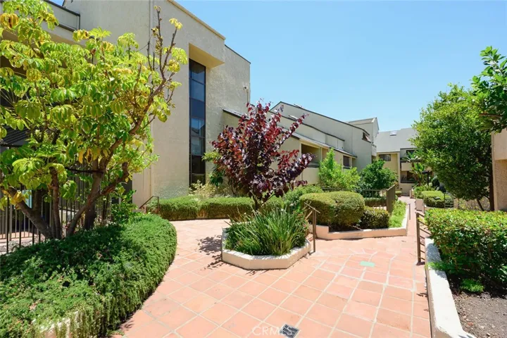 64 N Mar Vista Avenue, Pasadena, California 91106