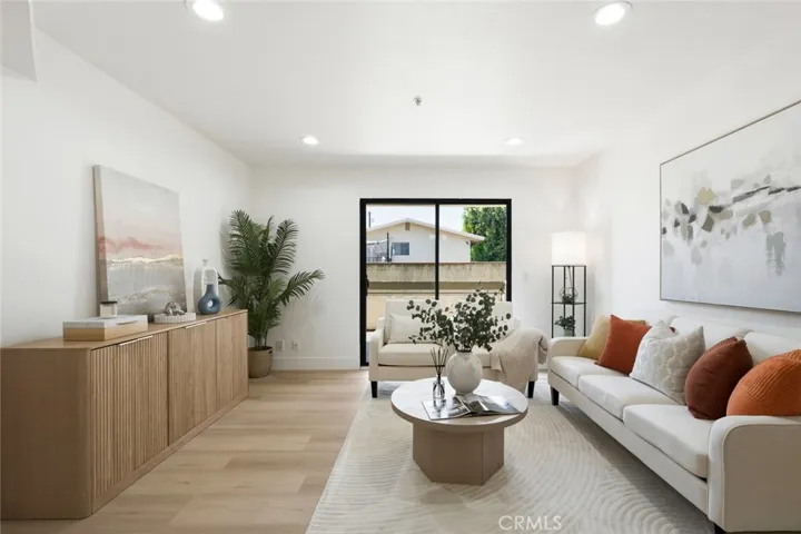 64 N Mar Vista Avenue, Pasadena, California 91106