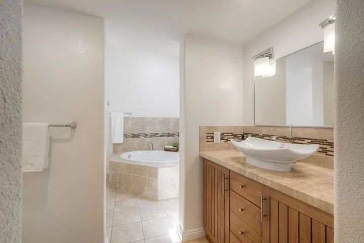 A very spacious soaking tub.