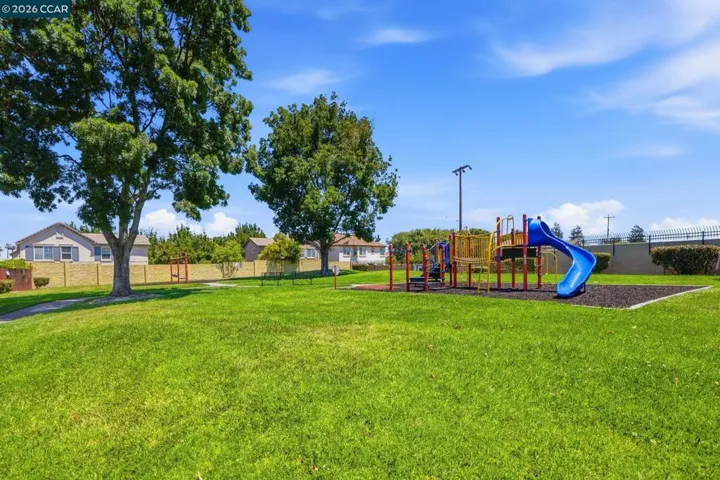 1032 Burnham Dr, Pittsburg, California 94565