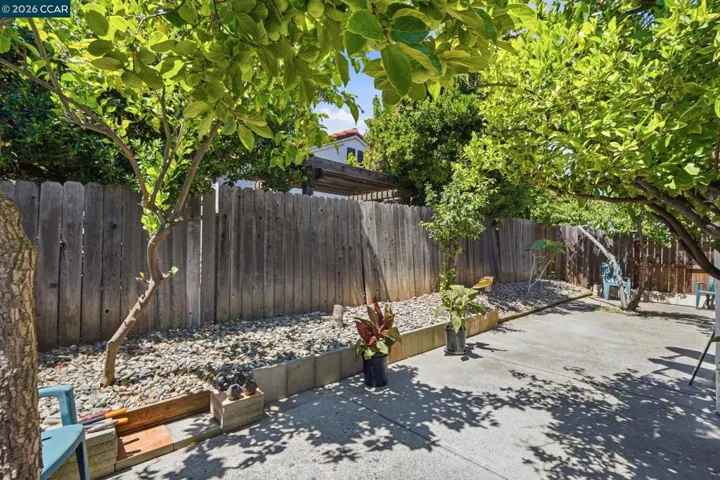 1032 Burnham Dr, Pittsburg, California 94565