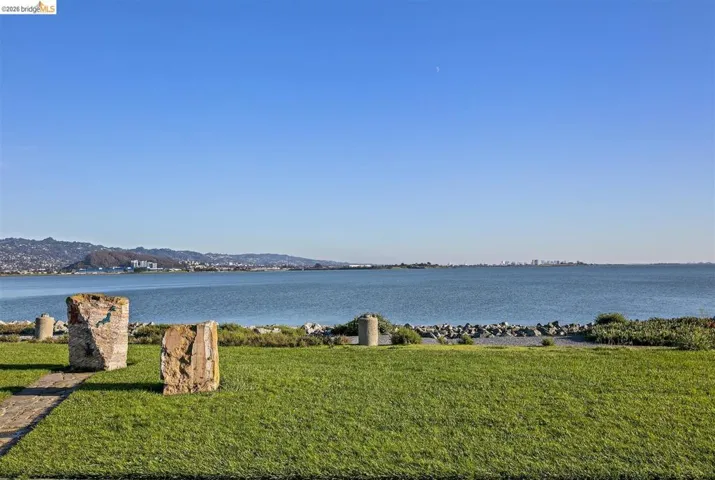 191 Schooner Ct, Richmond, California 94804