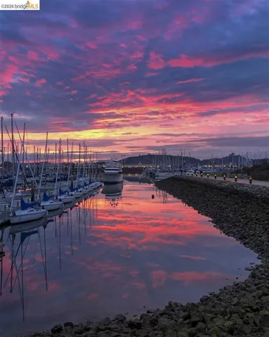 191 Schooner Ct, Richmond, California 94804