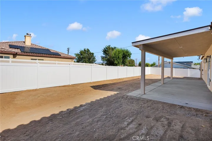 15991 Tao Road, Apple Valley, California 92307
