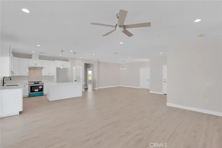 15991 Tao Road, Apple Valley, California 92307