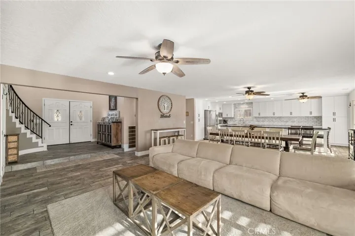 13520 Sea Gull Drive, Victorville, California 92395