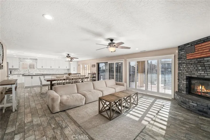 13520 Sea Gull Drive, Victorville, California 92395