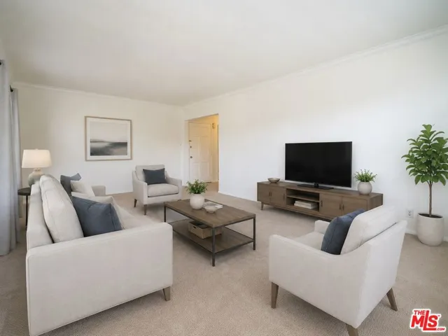 8551 Holloway Drive, West Hollywood, California 90069