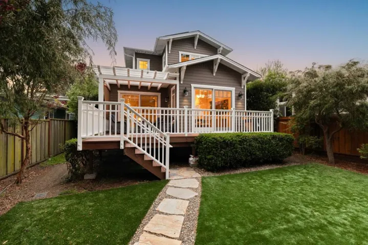 412 Lee Avenue, Half Moon Bay, California 94019
