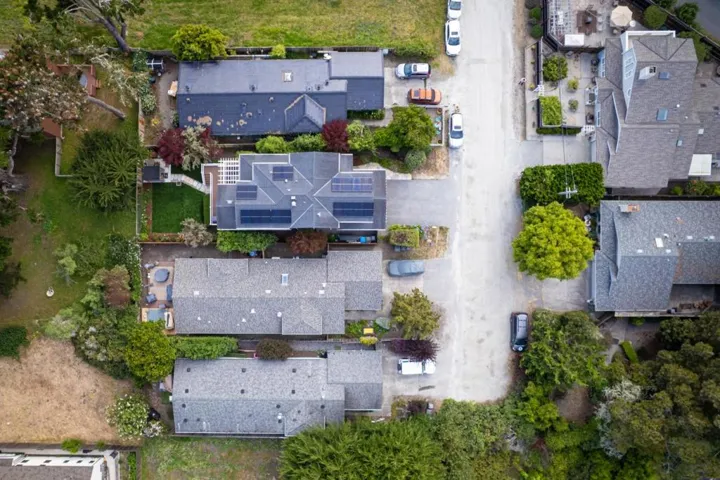 412 Lee Avenue, Half Moon Bay, California 94019