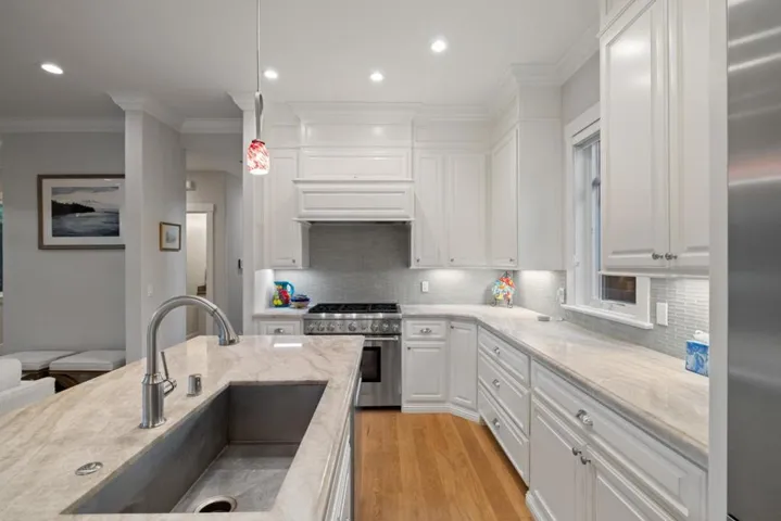 412 Lee Avenue, Half Moon Bay, California 94019