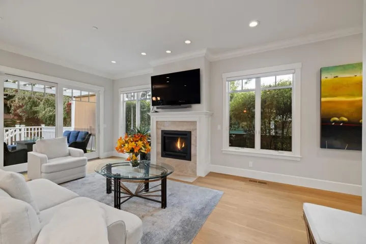 412 Lee Avenue, Half Moon Bay, California 94019