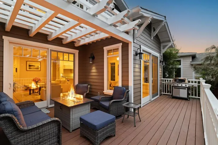 412 Lee Avenue, Half Moon Bay, California 94019