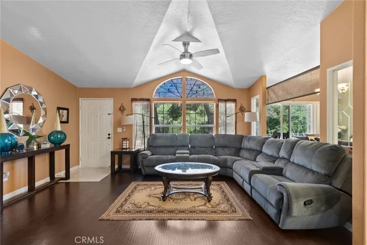 36200 Paradise Ranch 1, Castaic, California 91384