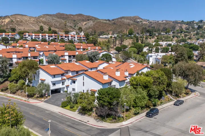 1541 Palisades Drive, Pacific Palisades, California 90272