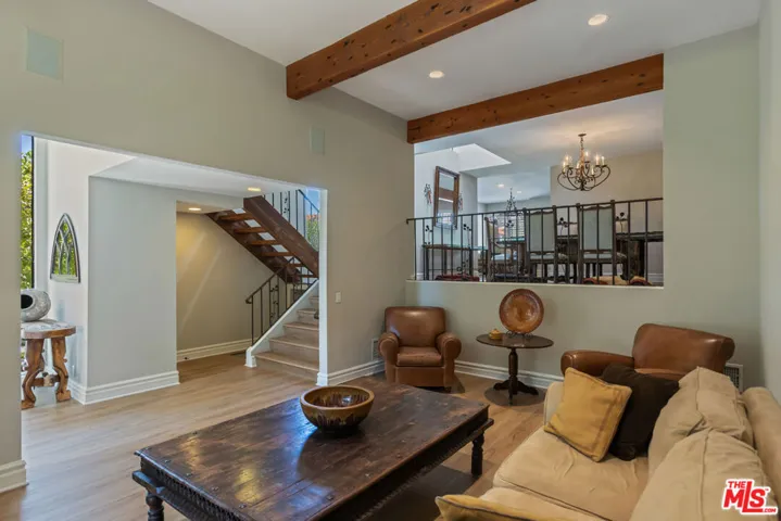 1541 Palisades Drive, Pacific Palisades, California 90272